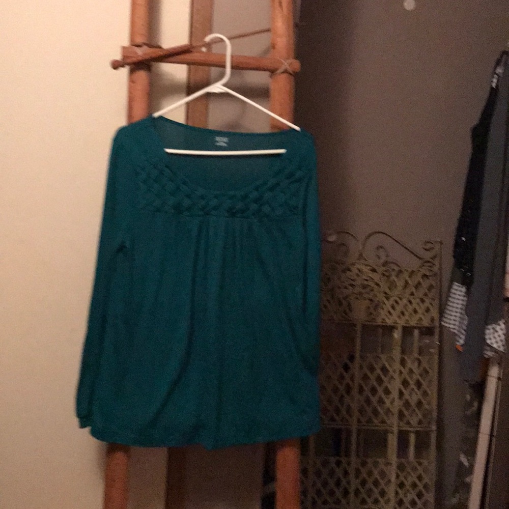 Almost like new beautiful green top